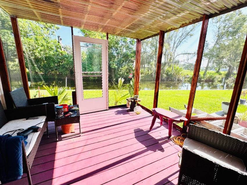 11 Henry Drive a Winter Haven, FL Mobile or Manufactured Home for Sale
